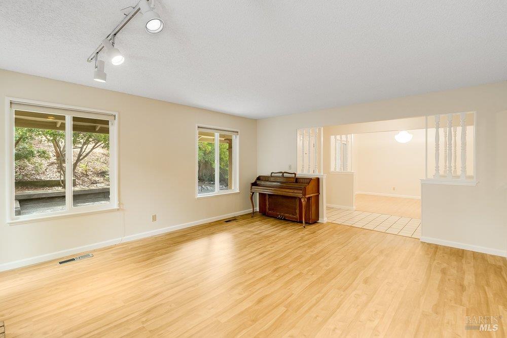 166 Westminster Way Vallejo CA 94591