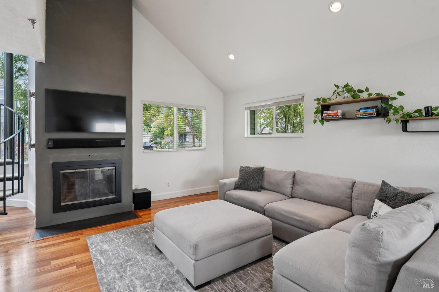1455 Capri Avenue Petaluma CA 94954