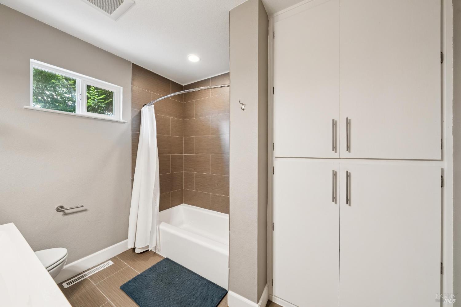1455 Capri Avenue Petaluma CA 94954