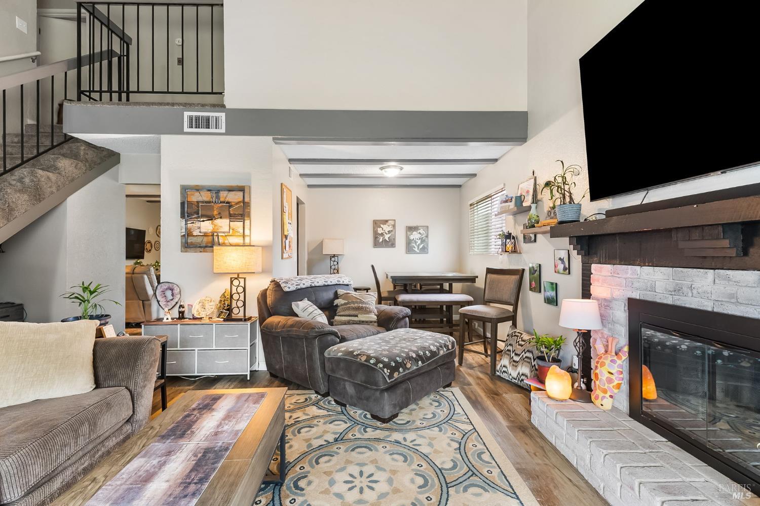 633 Hamilton Drive Vacaville CA 95687