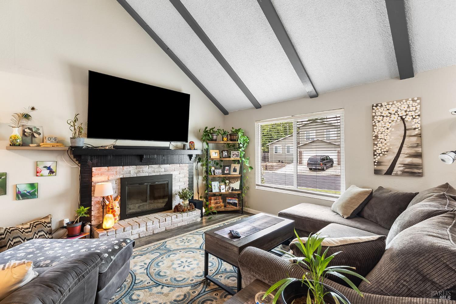 633 Hamilton Drive Vacaville CA 95687