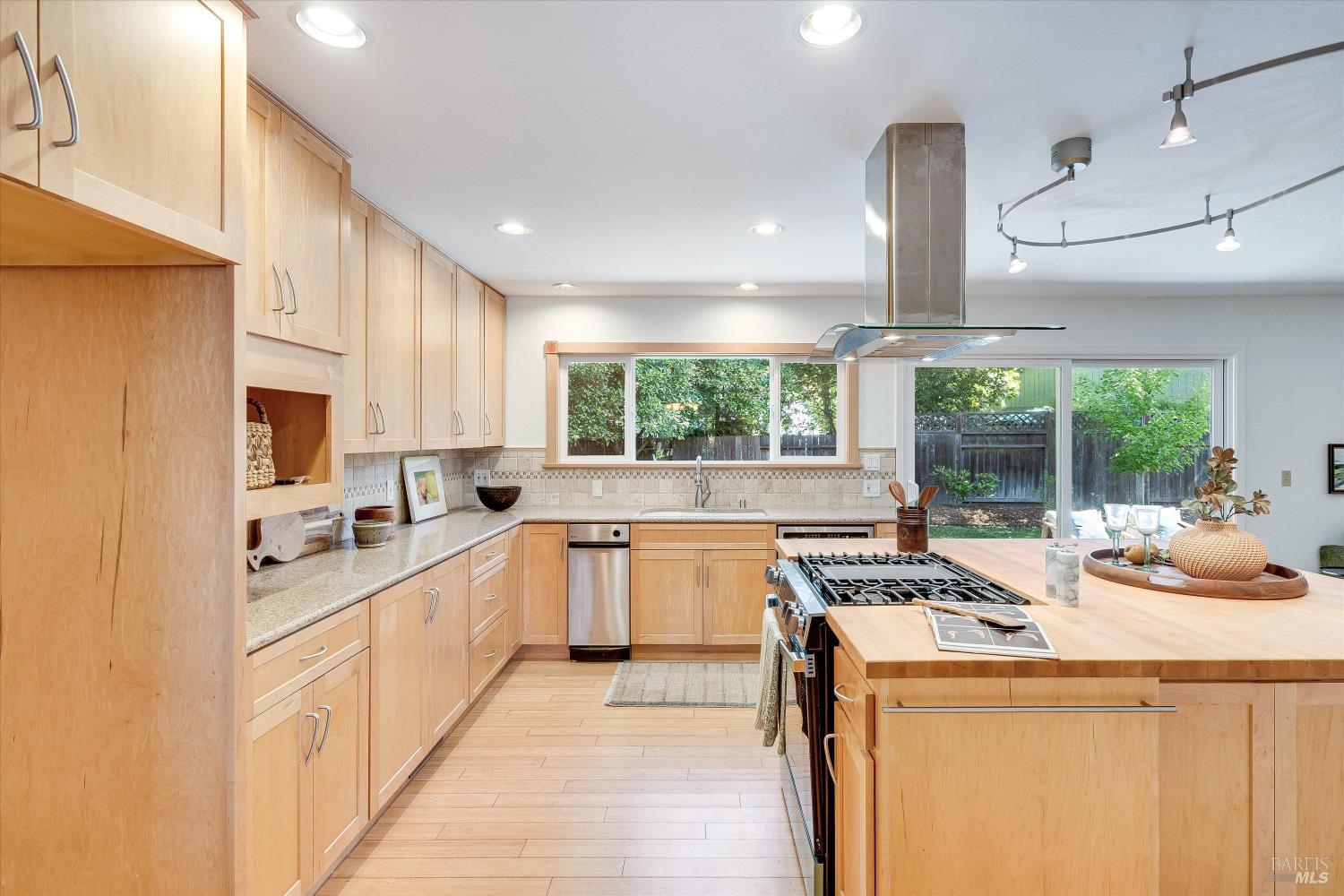 2140 Alejandro Drive Santa Rosa CA 95405