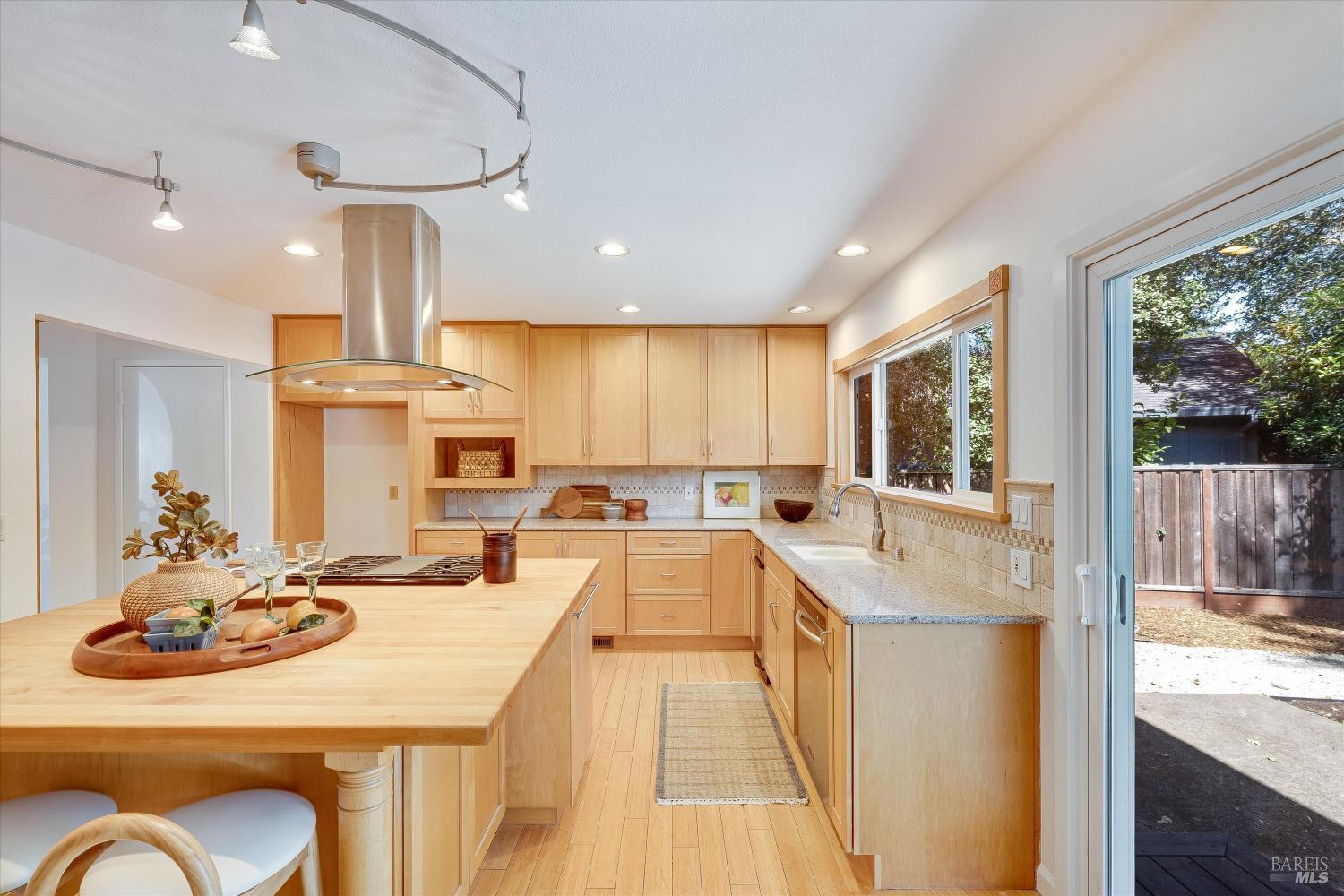 2140 Alejandro Drive Santa Rosa CA 95405