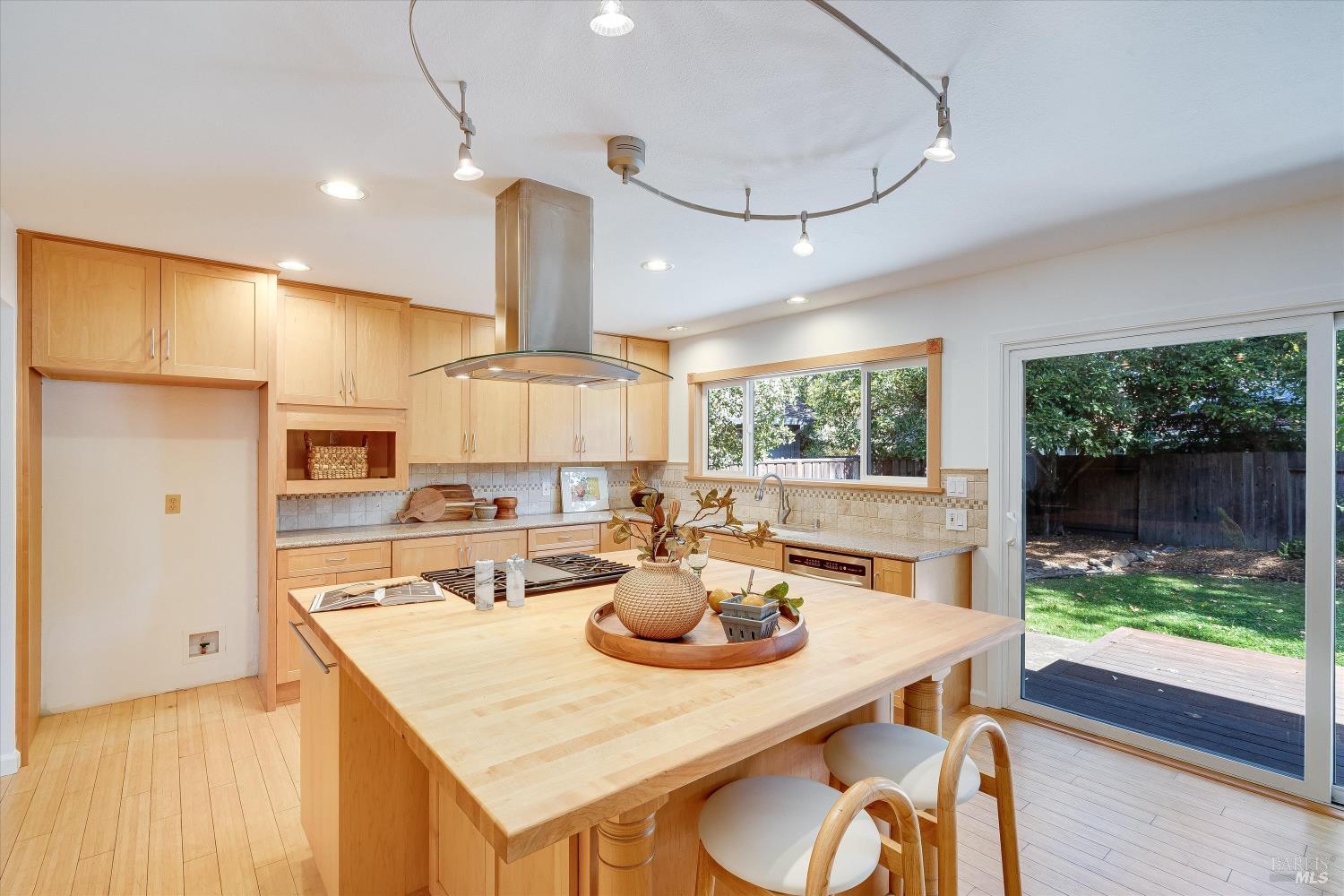 2140 Alejandro Drive Santa Rosa CA 95405