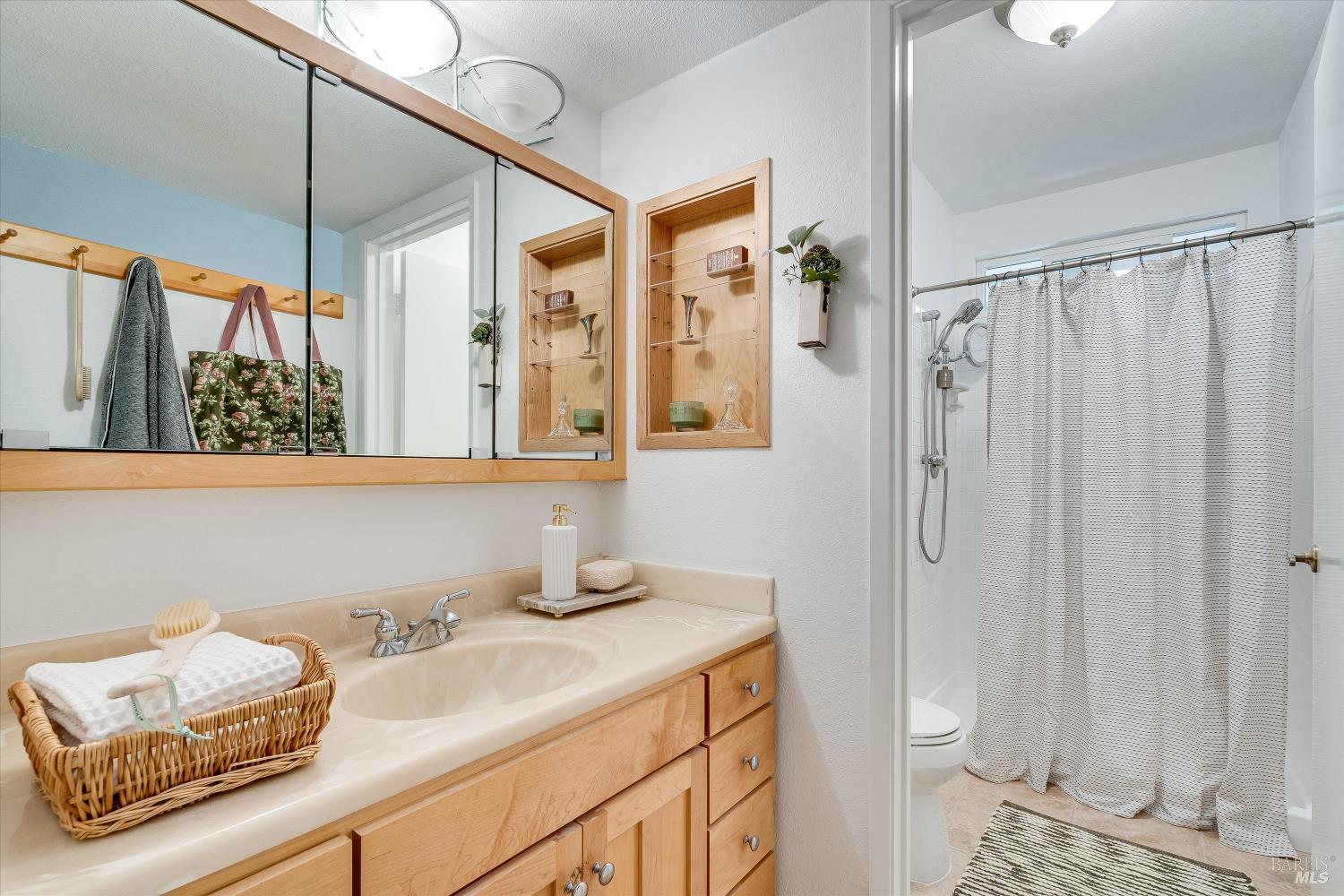 2140 Alejandro Drive Santa Rosa CA 95405