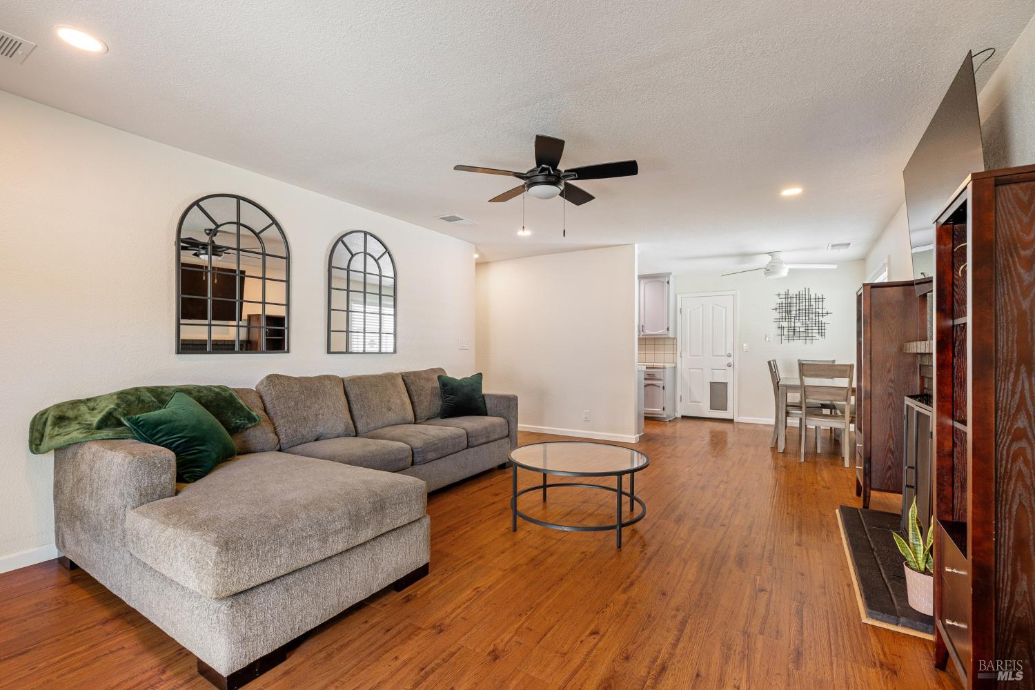 613 Isabella Court Vacaville CA 95687