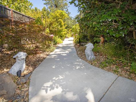 1938 Marsh Road Santa Rosa CA 95403