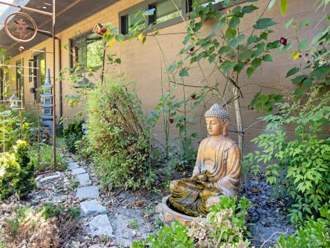 1938 Marsh Road Santa Rosa CA 95403