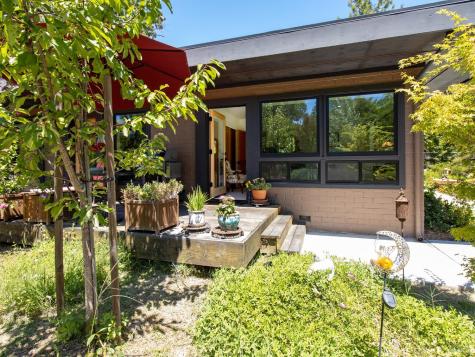 1938 Marsh Road Santa Rosa CA 95403