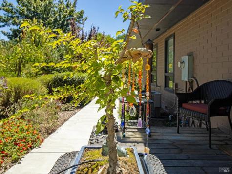 1938 Marsh Road Santa Rosa CA 95403