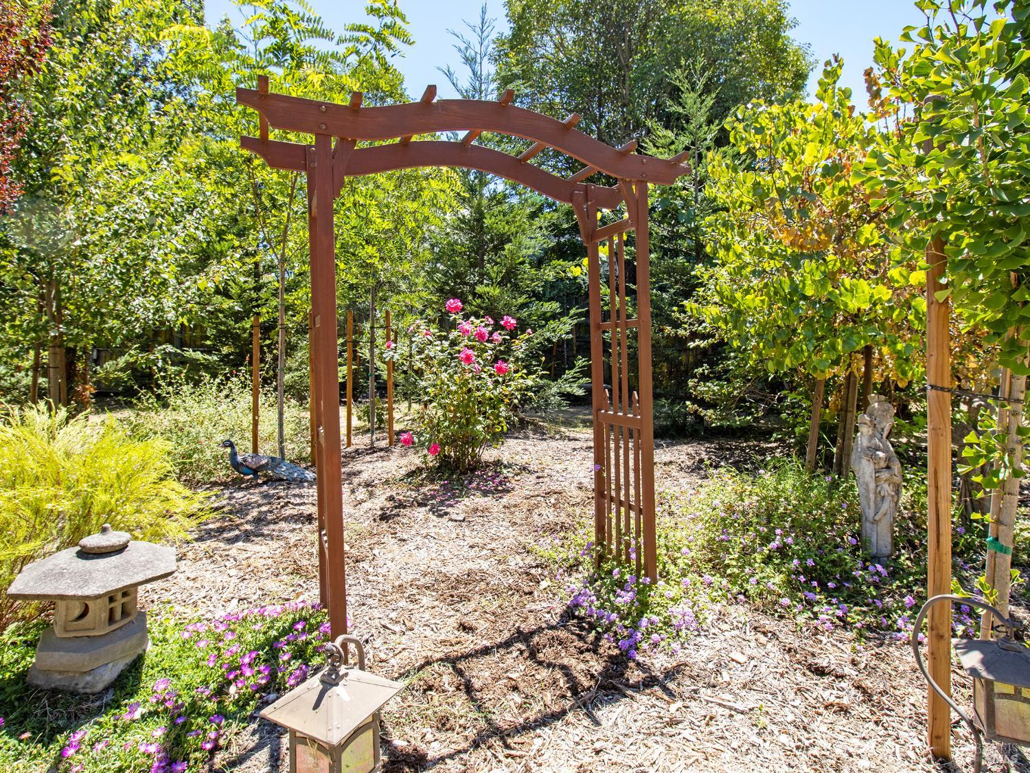 1938 Marsh Road Santa Rosa CA 95403
