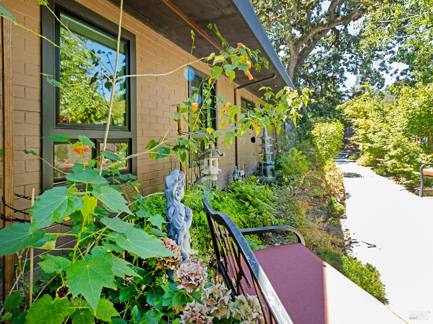 1938 Marsh Road Santa Rosa CA 95403