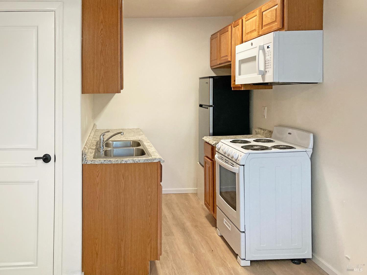 1938 Marsh Road Santa Rosa CA 95403