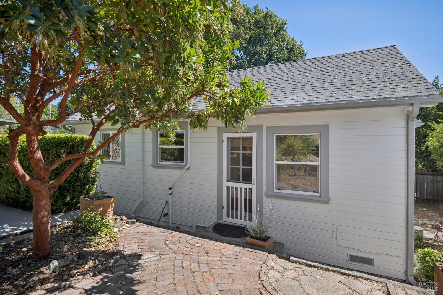 280 Neva Street Sebastopol CA 95472