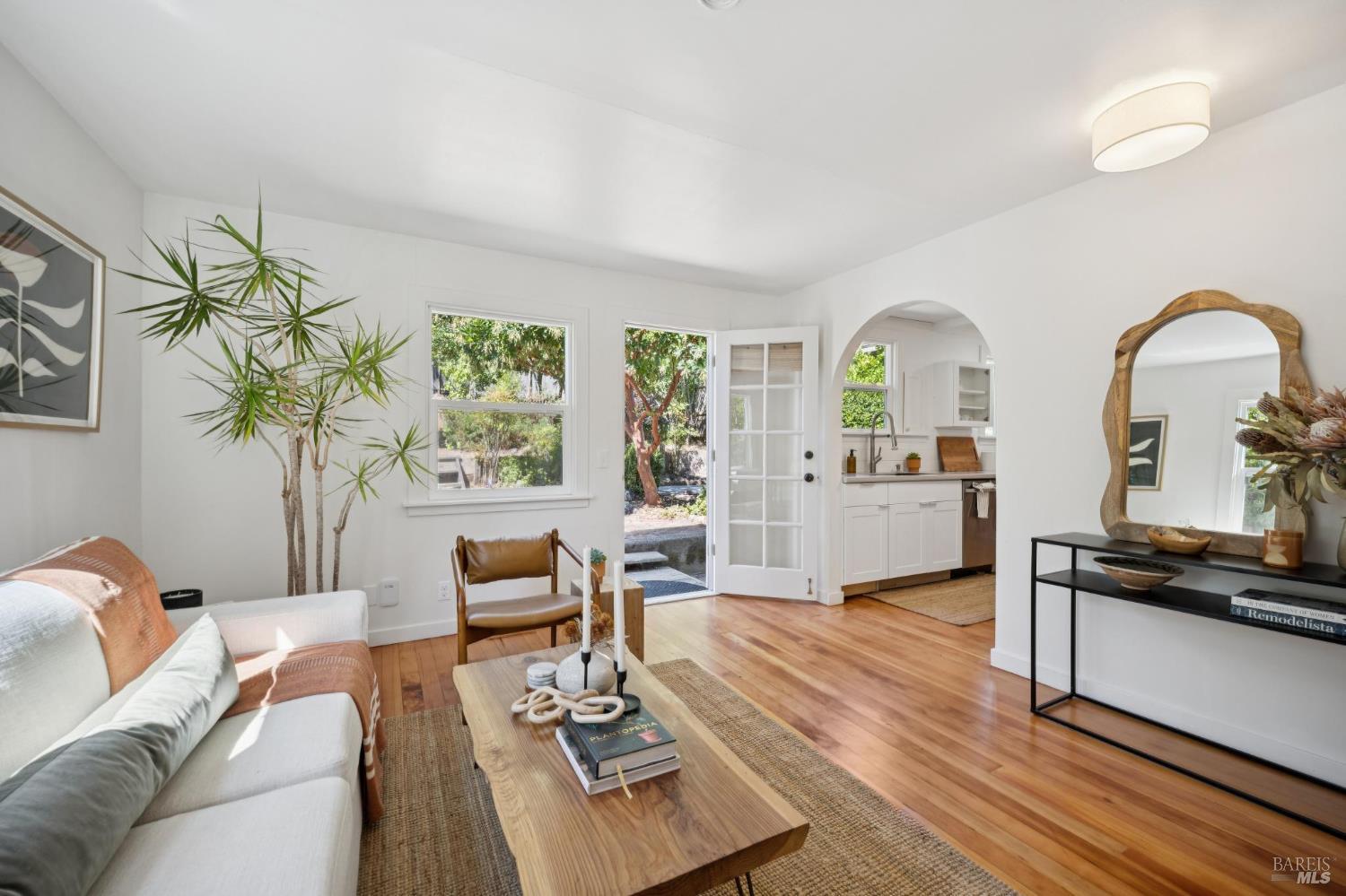 280 Neva Street Sebastopol CA 95472