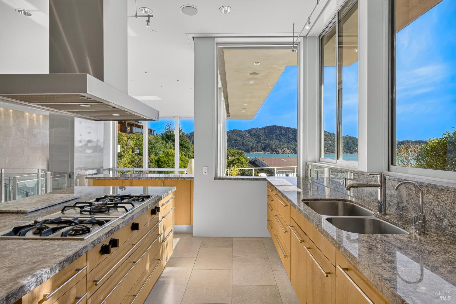 7 Linda Vista Avenue Tiburon CA 94920