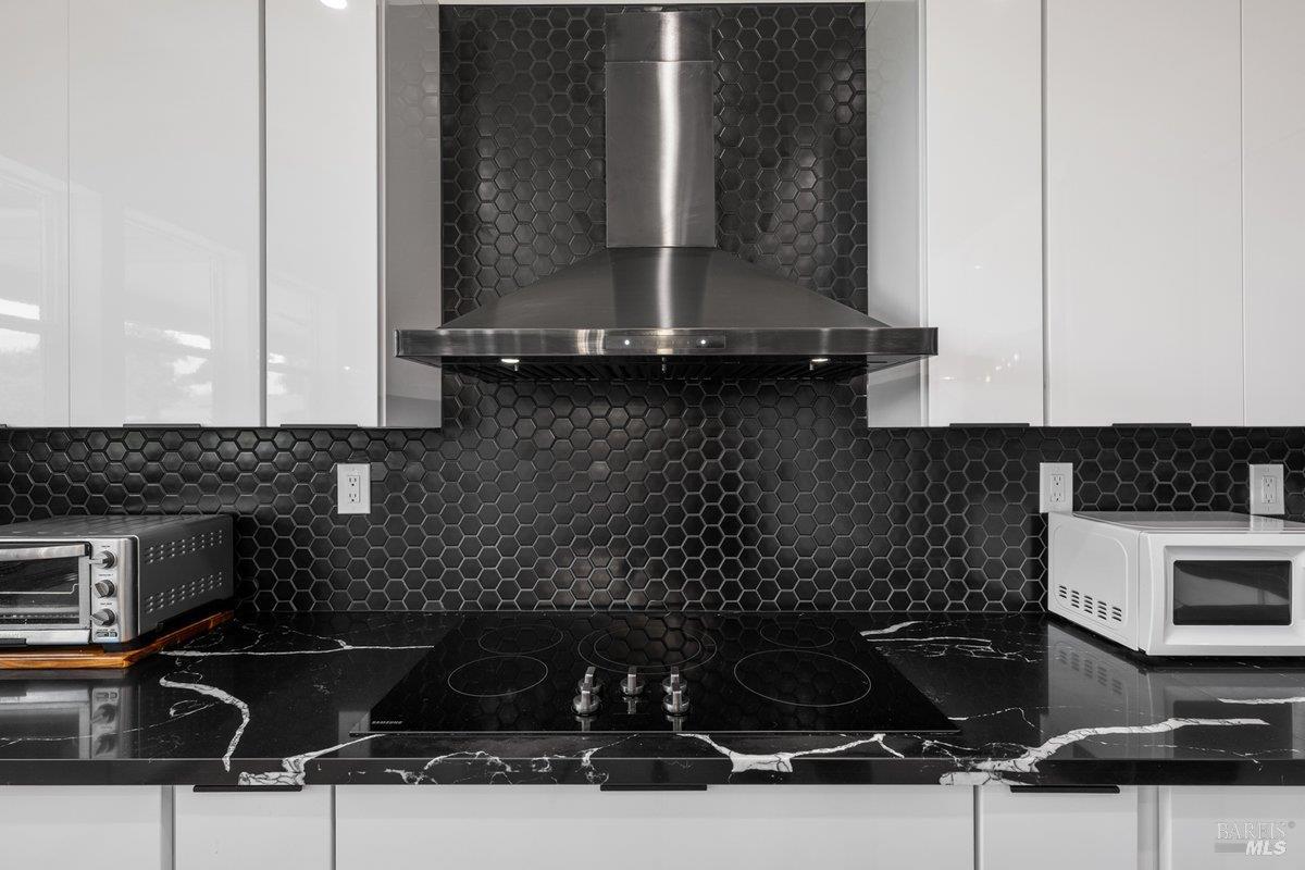 1616 Redwood Hill Road Santa Rosa CA 95404