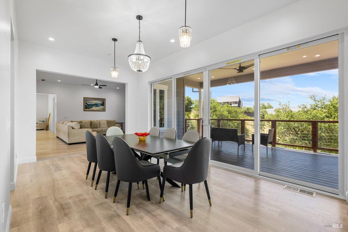 1616 Redwood Hill Road Santa Rosa CA 95404