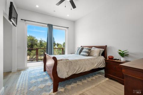 1616 Redwood Hill Road Santa Rosa CA 95404