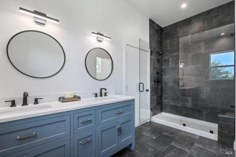 1616 Redwood Hill Road Santa Rosa CA 95404