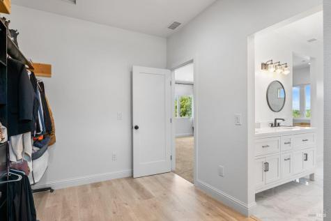 1616 Redwood Hill Road Santa Rosa CA 95404