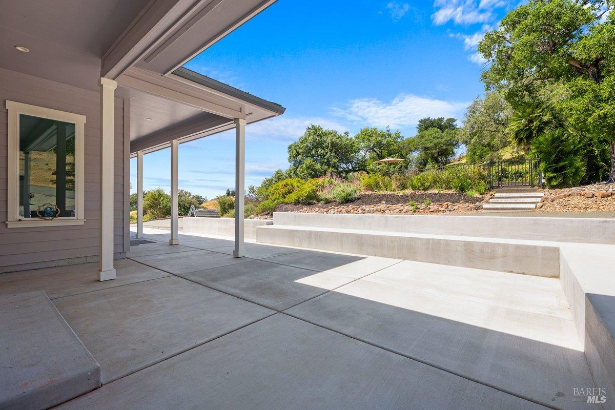 1616 Redwood Hill Road Santa Rosa CA 95404