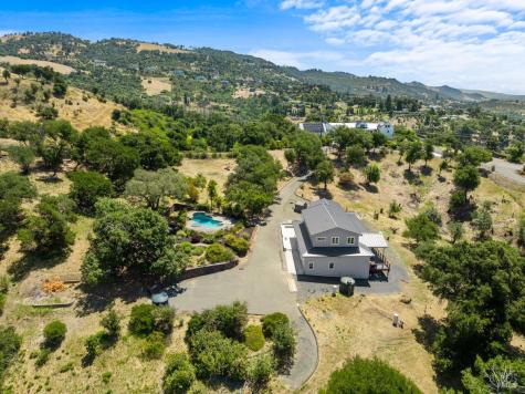 1616 Redwood Hill Road Santa Rosa CA 95404