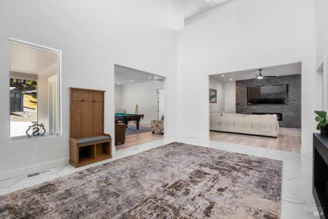 1616 Redwood Hill Road Santa Rosa CA 95404