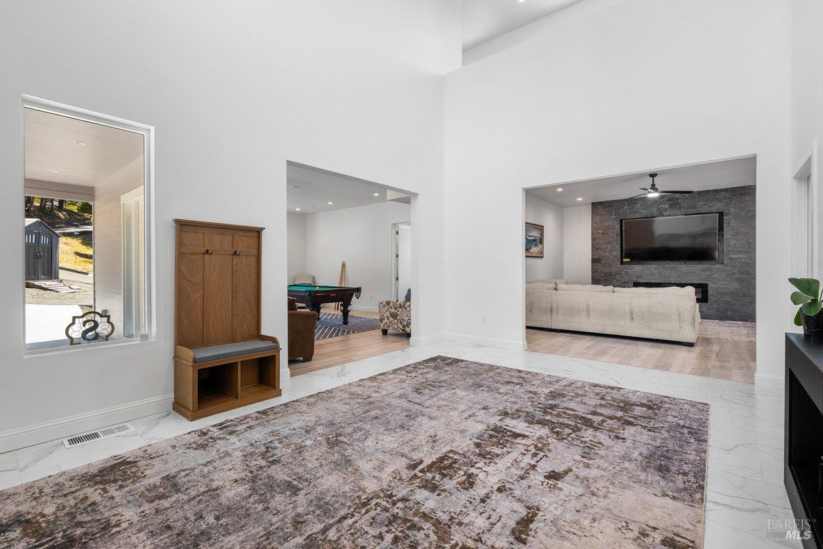 1616 Redwood Hill Road Santa Rosa CA 95404