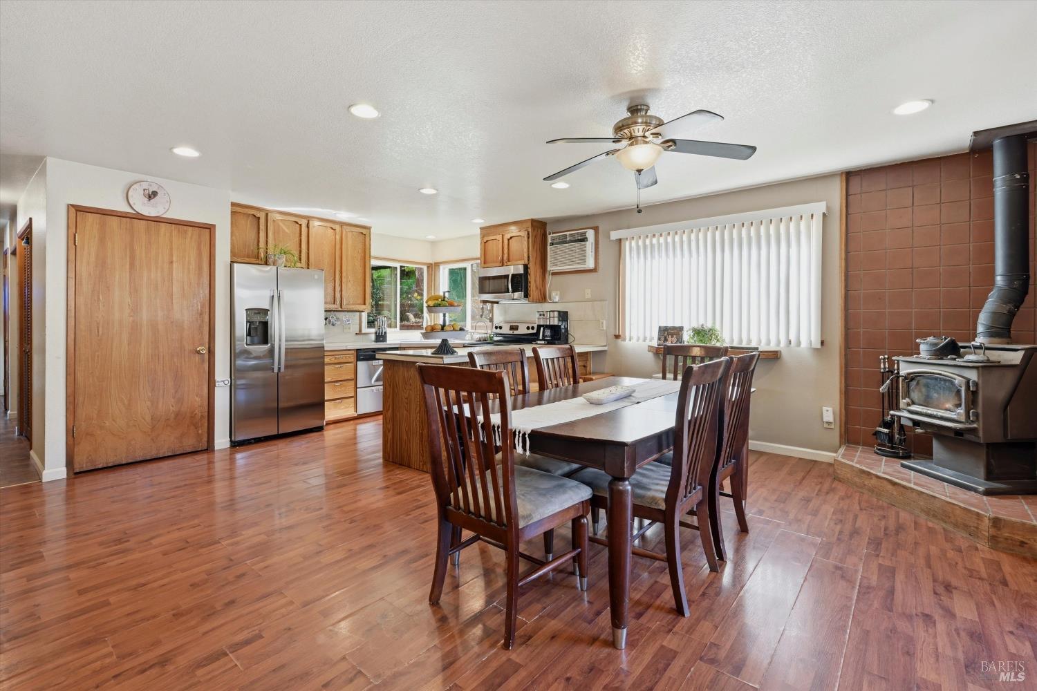 799 19th Street Lakeport CA 95453