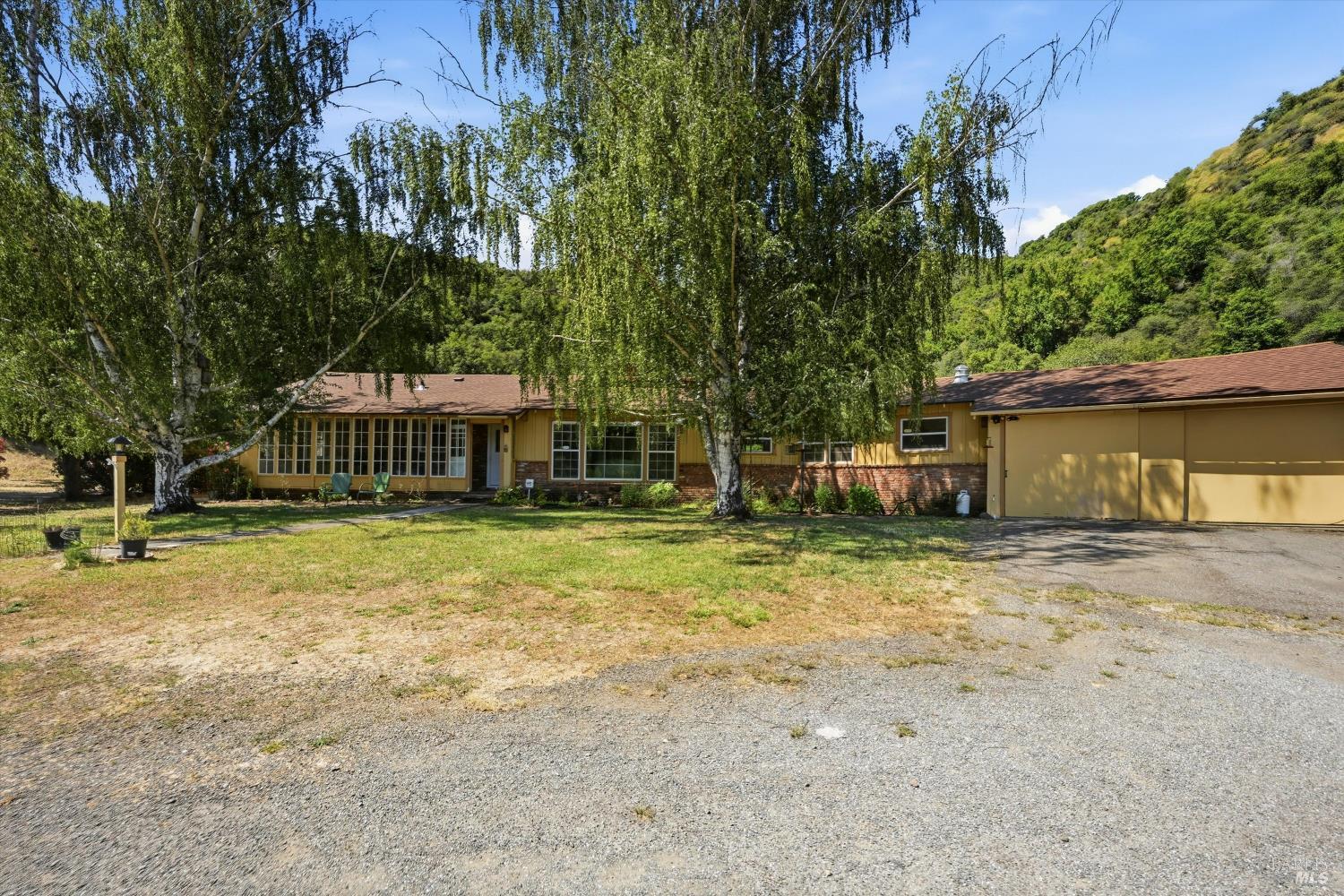 7825 Scotts Valley Road Lakeport CA 95453