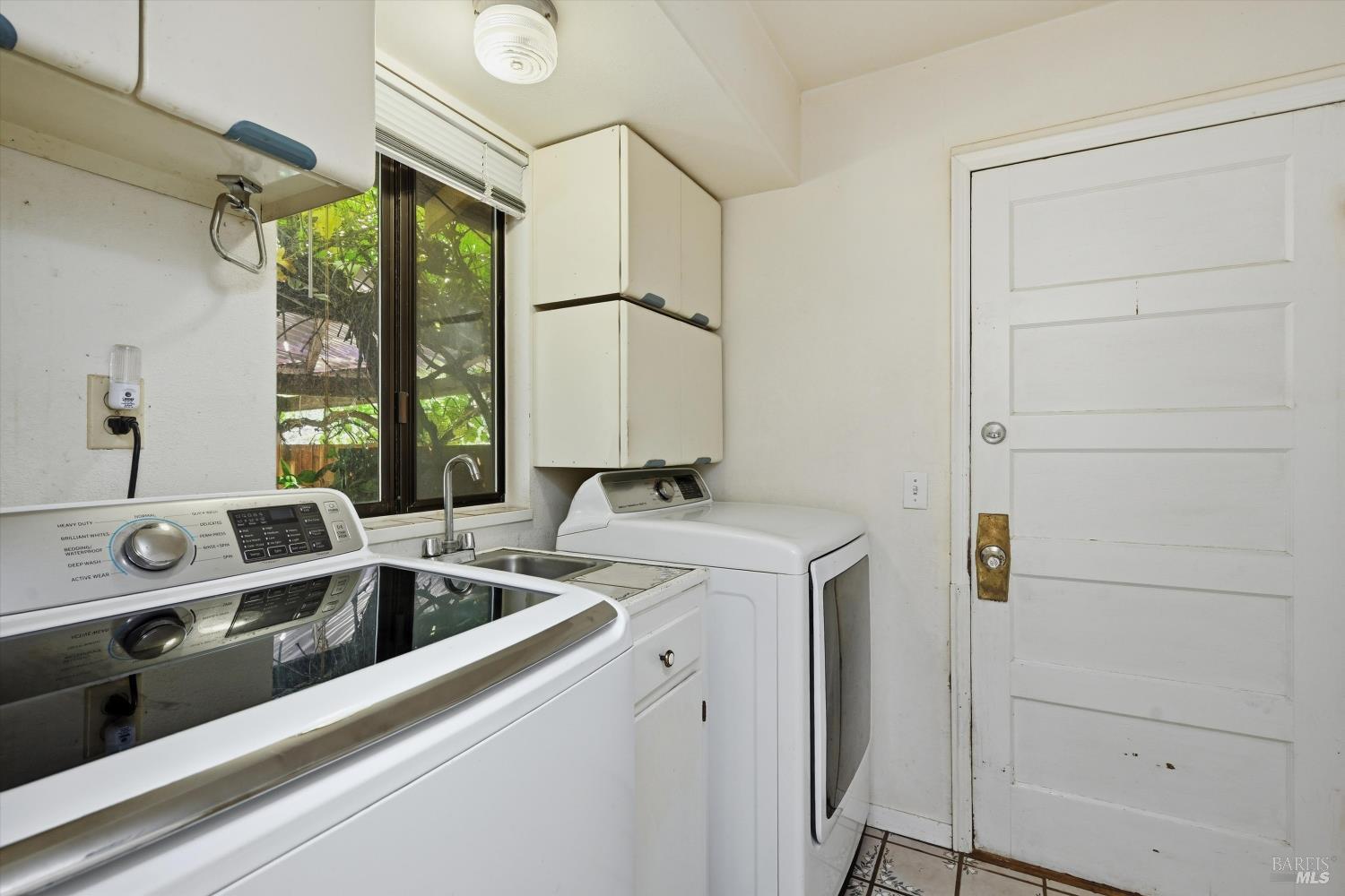 7825 Scotts Valley Road Lakeport CA 95453