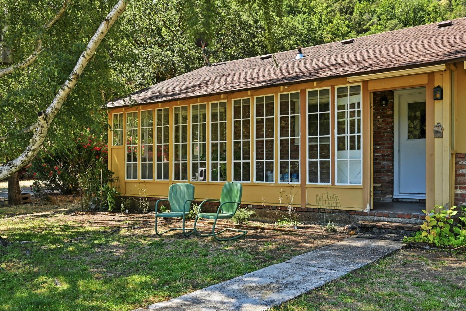 7825 Scotts Valley Road Lakeport CA 95453
