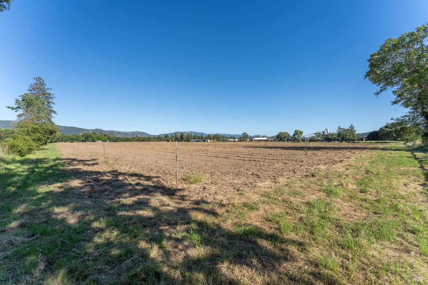 948 Road N Redwood Valley CA 95470