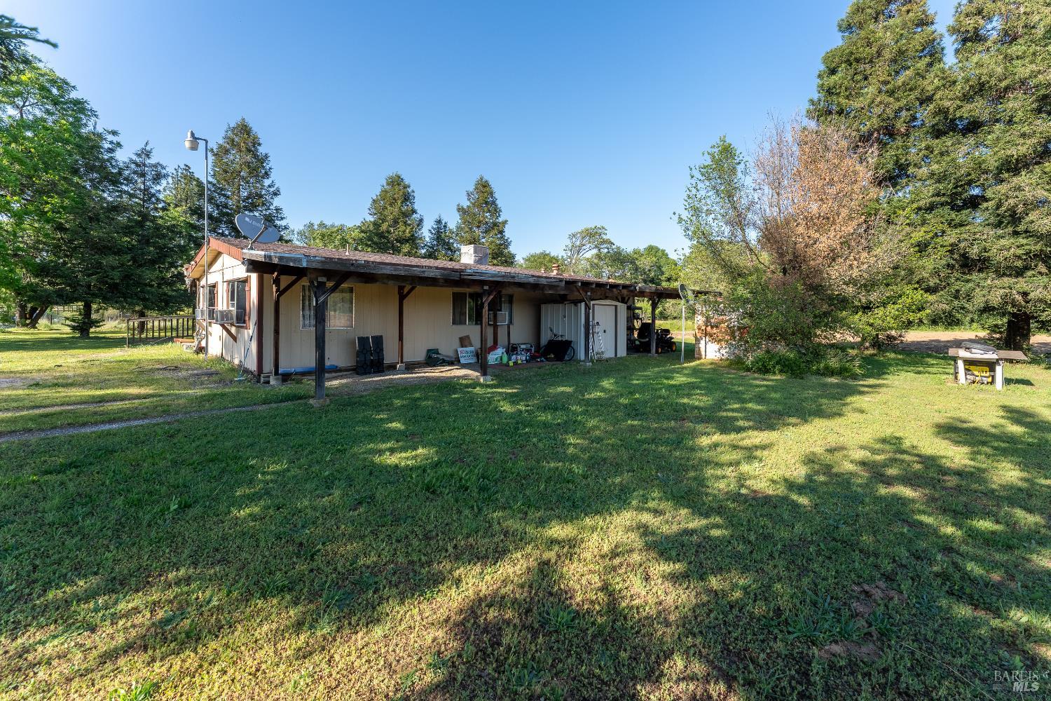 948 Road N Redwood Valley CA 95470
