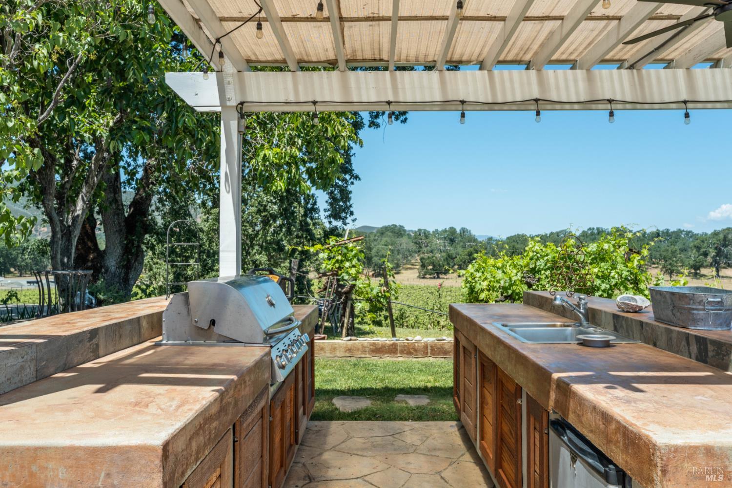 5615 Highland Springs Road Lakeport CA 95453