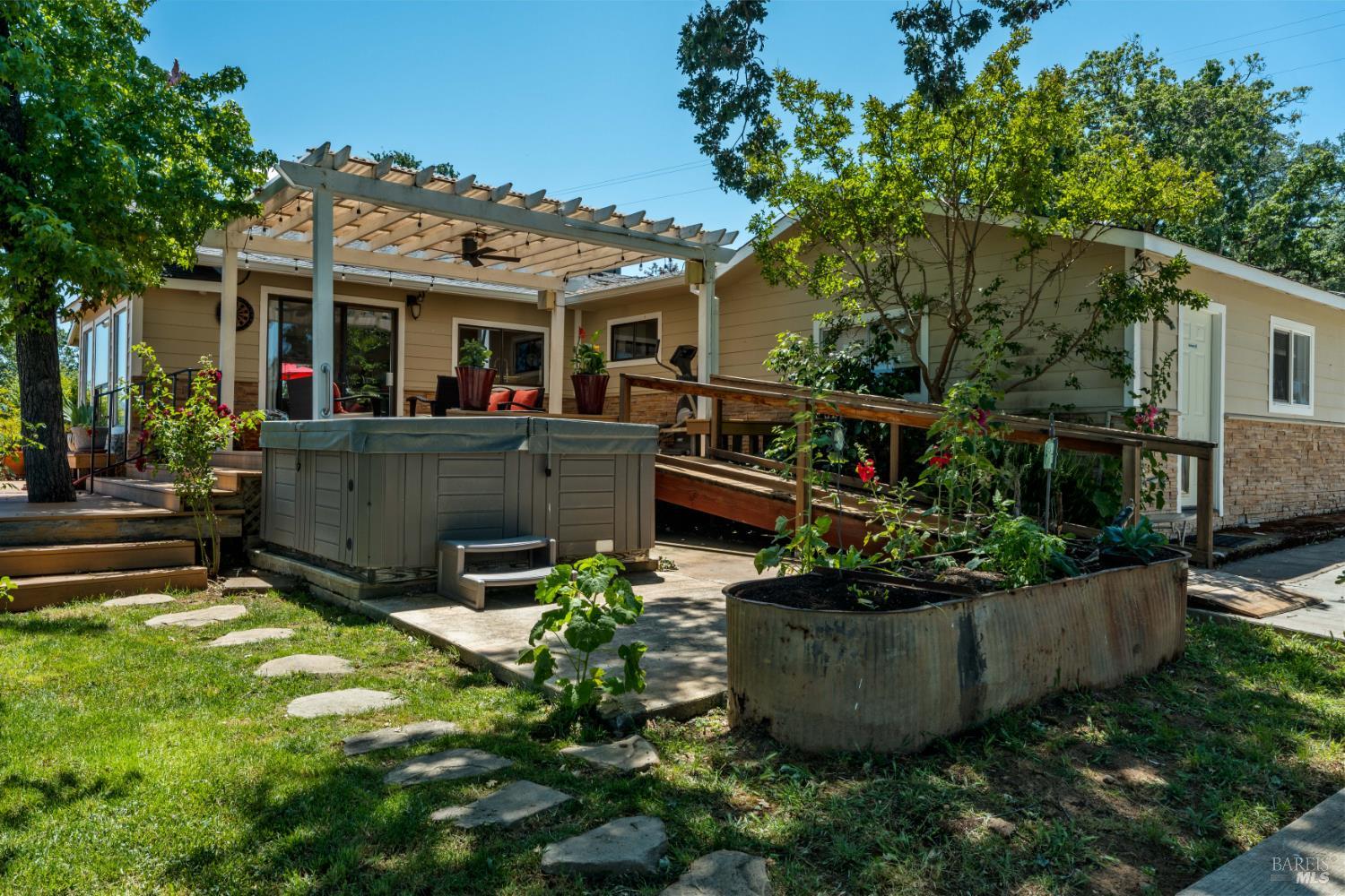5615 Highland Springs Road Lakeport CA 95453