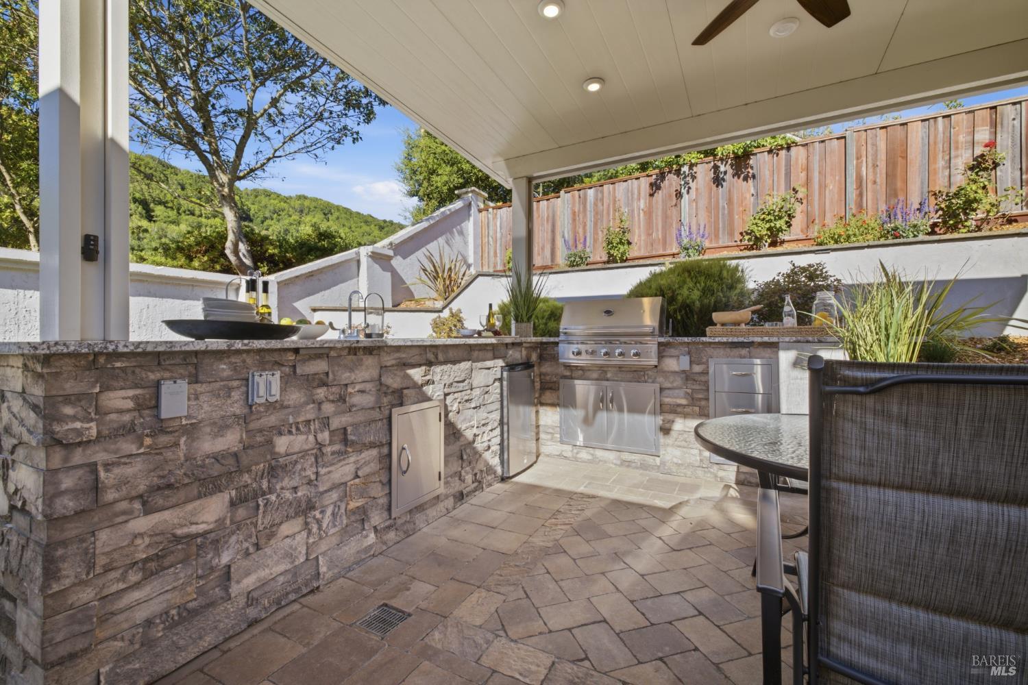 5 Copper Hill Way Novato CA 94947