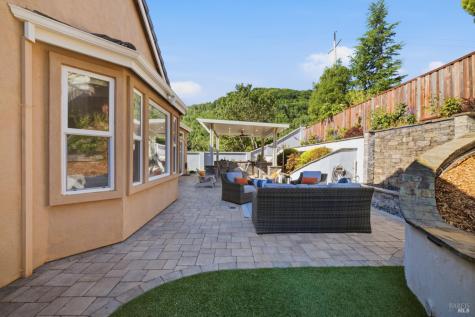 5 Copper Hill Way Novato CA 94947