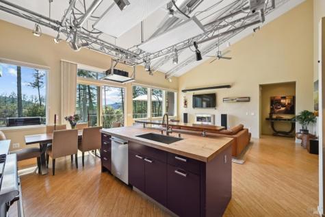 5940 Erland Road Santa Rosa CA 95404
