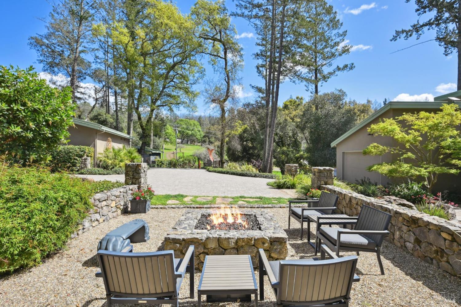 5940 Erland Road Santa Rosa CA 95404