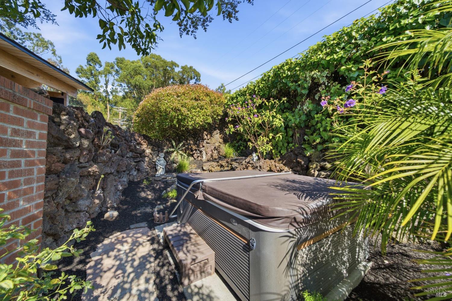 8 Marina Court Drive San Rafael CA 94901