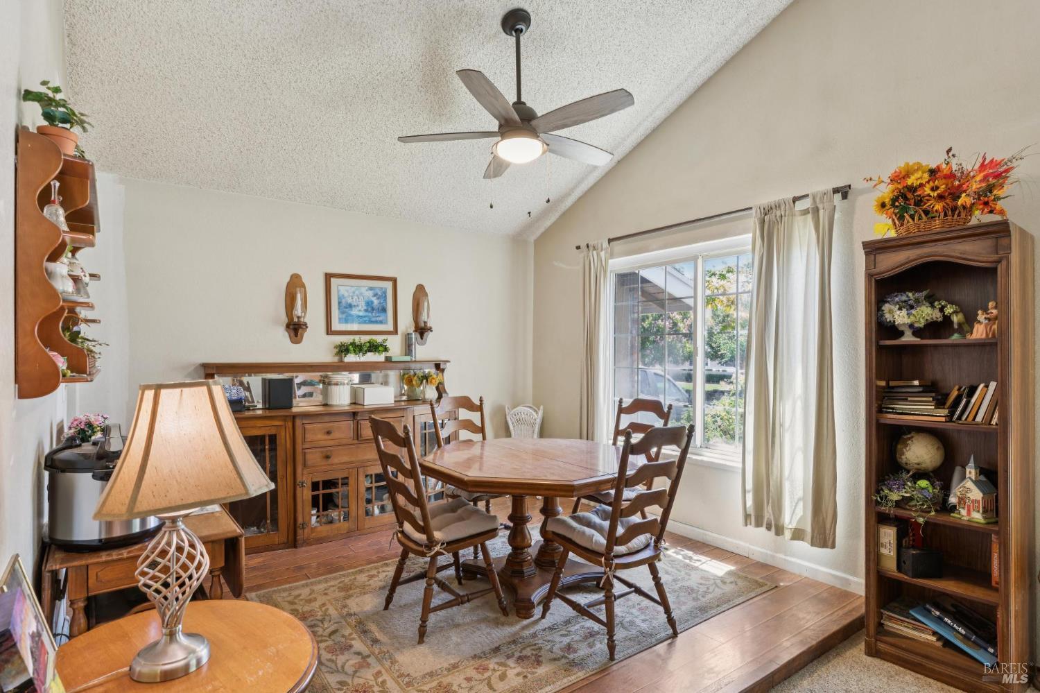 1676 Paulson Way Napa CA 94558