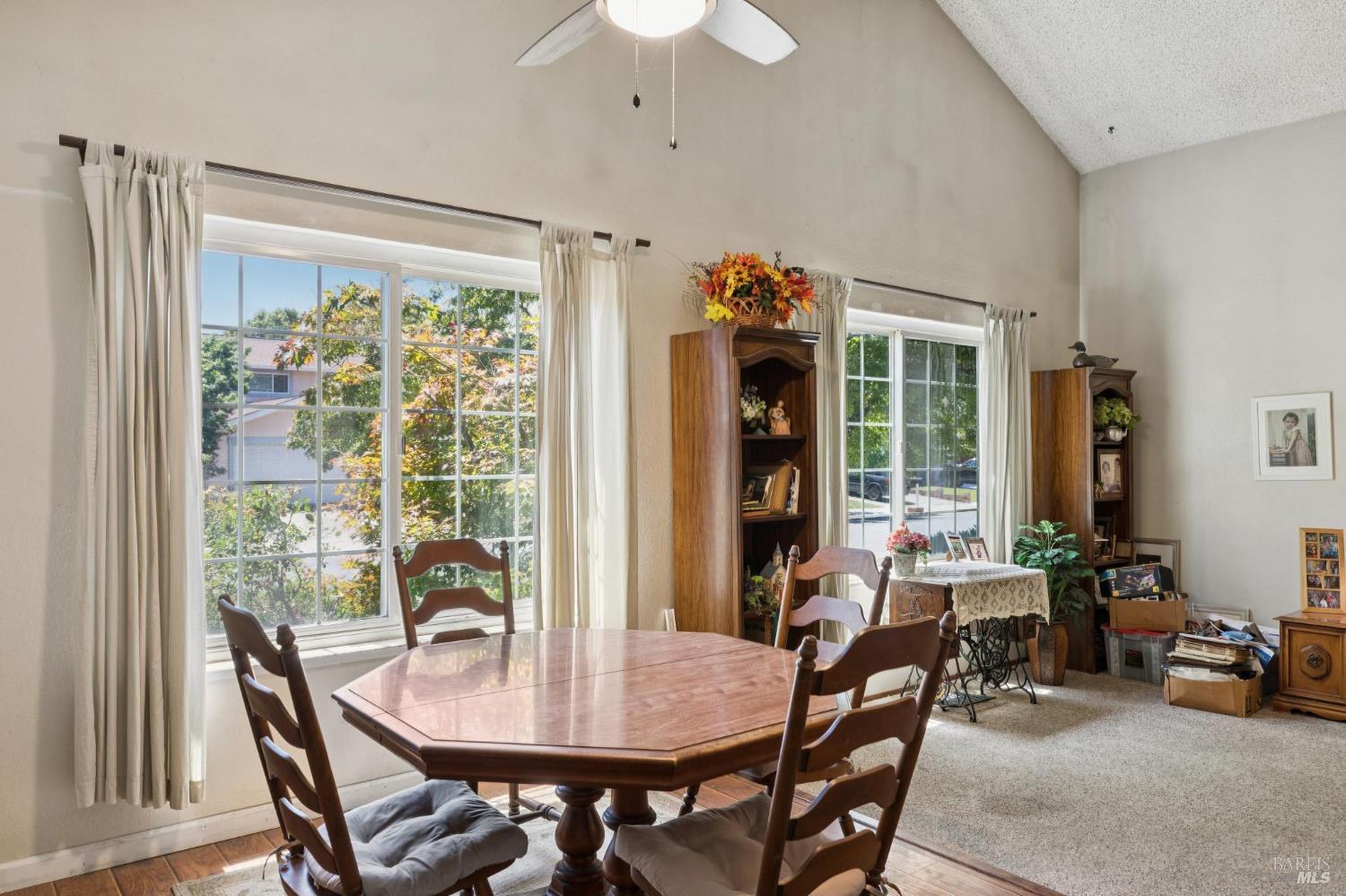 1676 Paulson Way Napa CA 94558