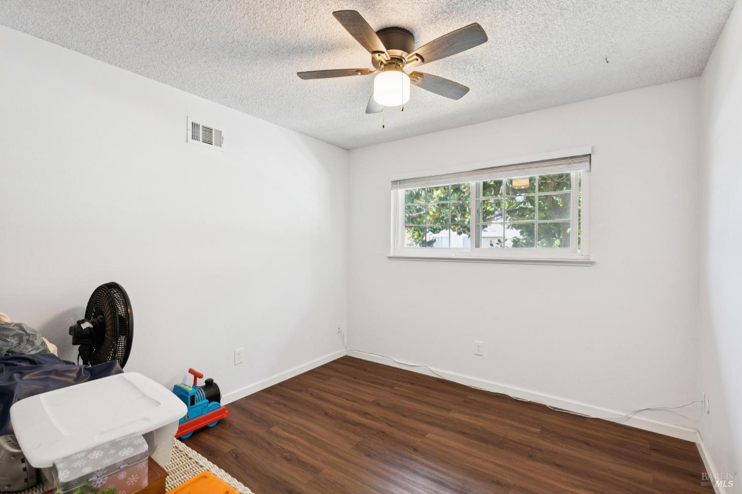 1676 Paulson Way Napa CA 94558