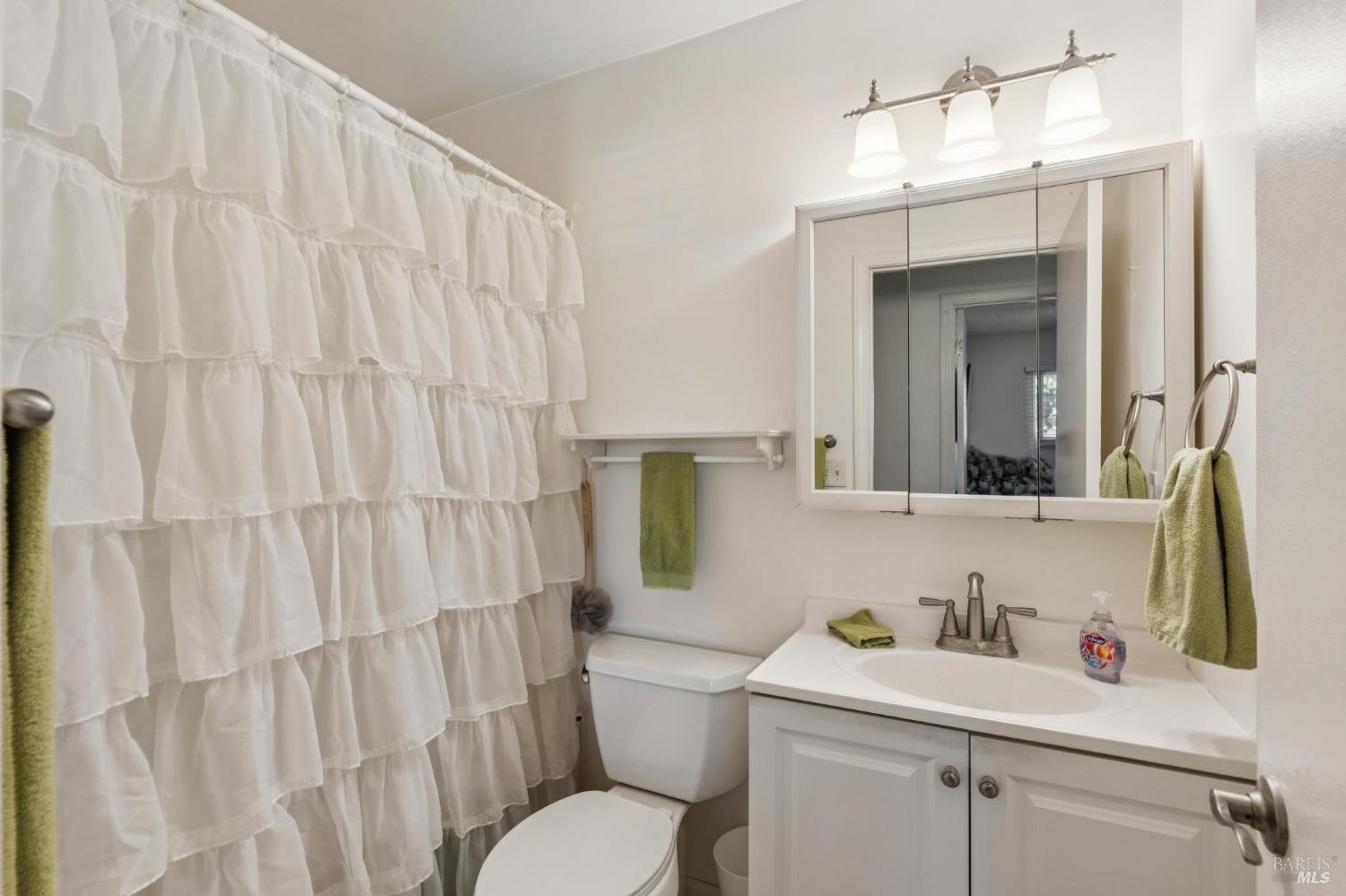 1676 Paulson Way Napa CA 94558