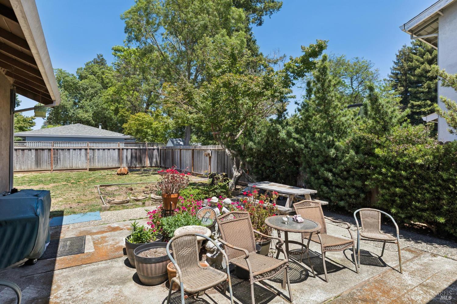 1676 Paulson Way Napa CA 94558