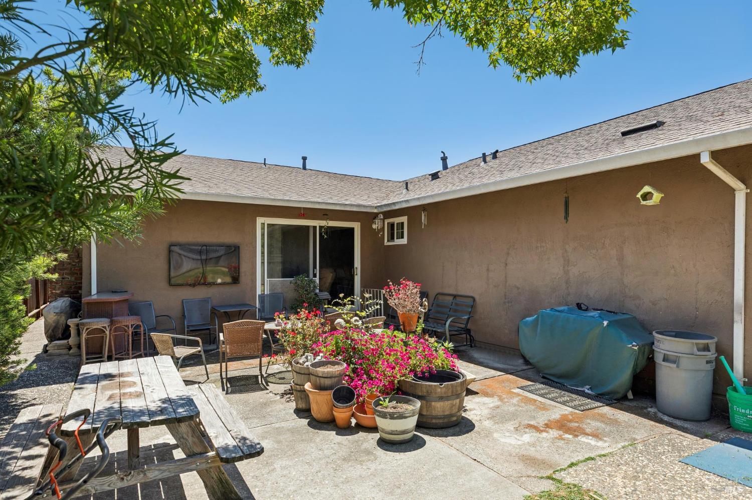 1676 Paulson Way Napa CA 94558