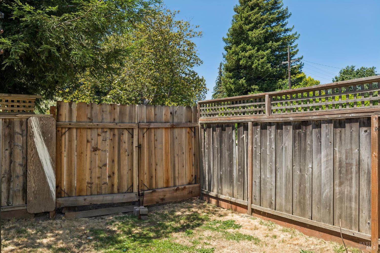 1676 Paulson Way Napa CA 94558
