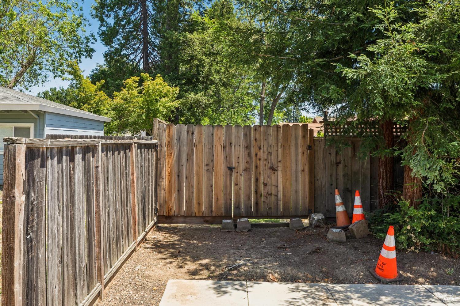 1676 Paulson Way Napa CA 94558